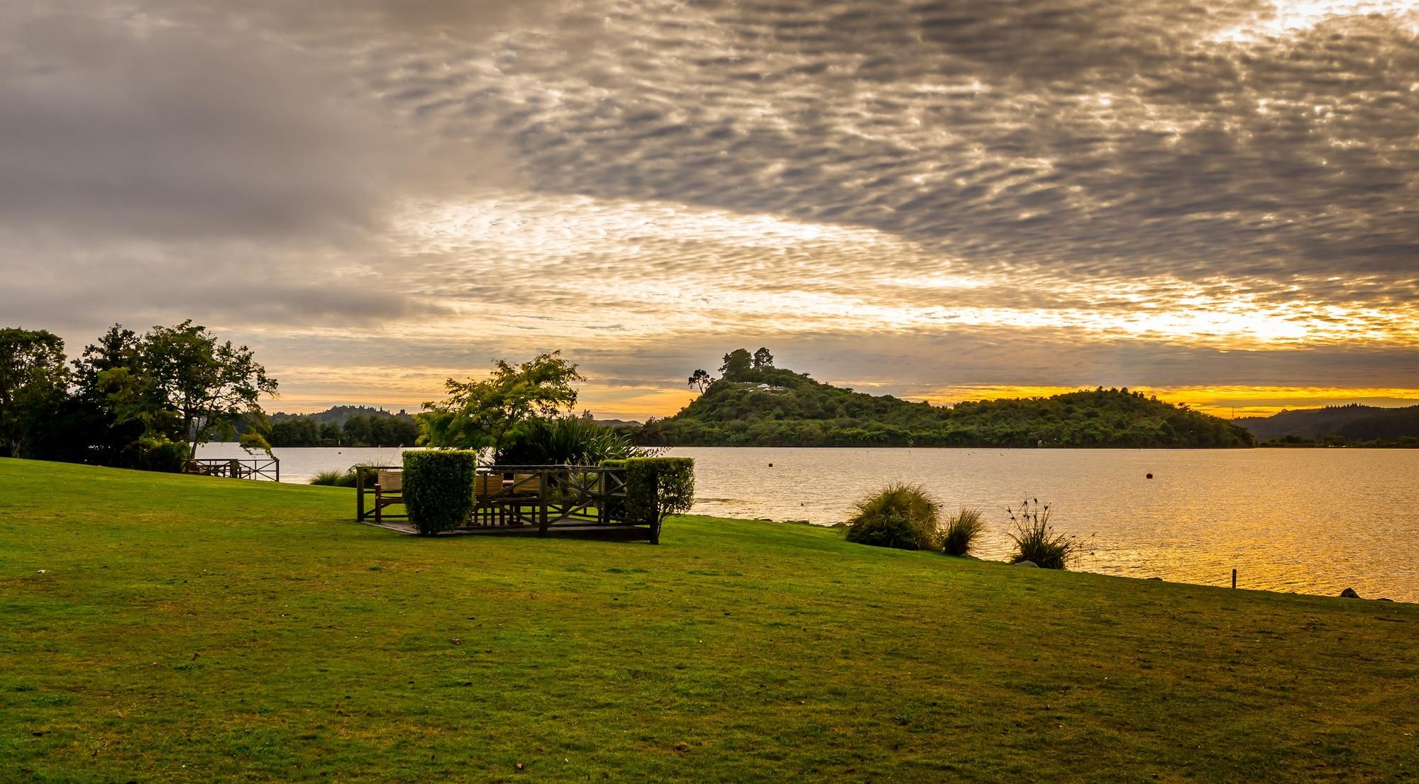 Vr Rotorua Lake Resort Екстериор снимка